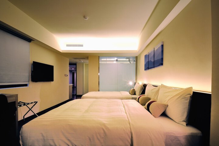 Room 12 of 39