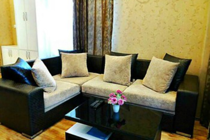 Room 28 of 82
