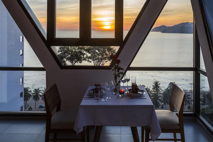 Dining 45 of 67
