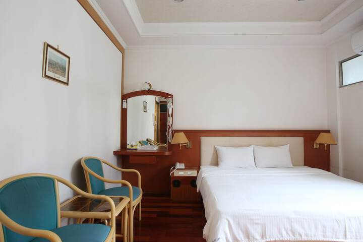 Room 15 of 74