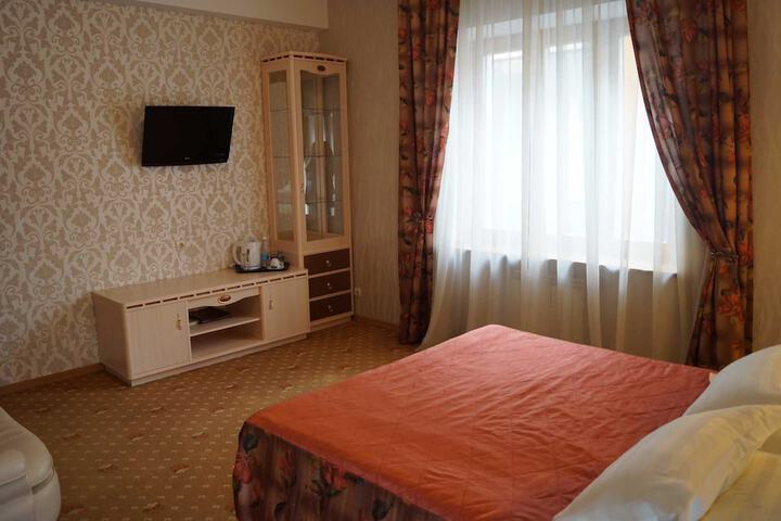 Room 28 of 47