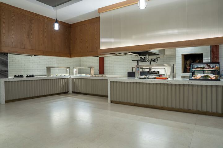 Dining 68 of 137