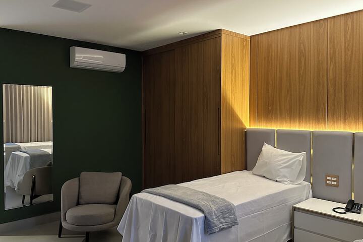 Room 13 of 17