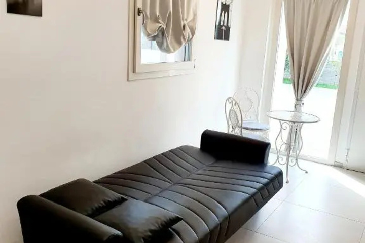 Room 3 of 11