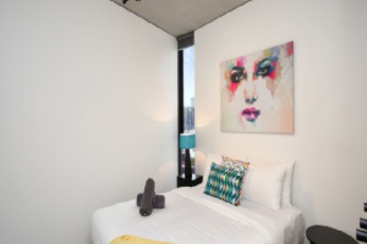Room 45 of 168