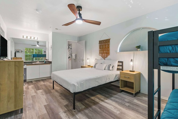 Room 3 of 24