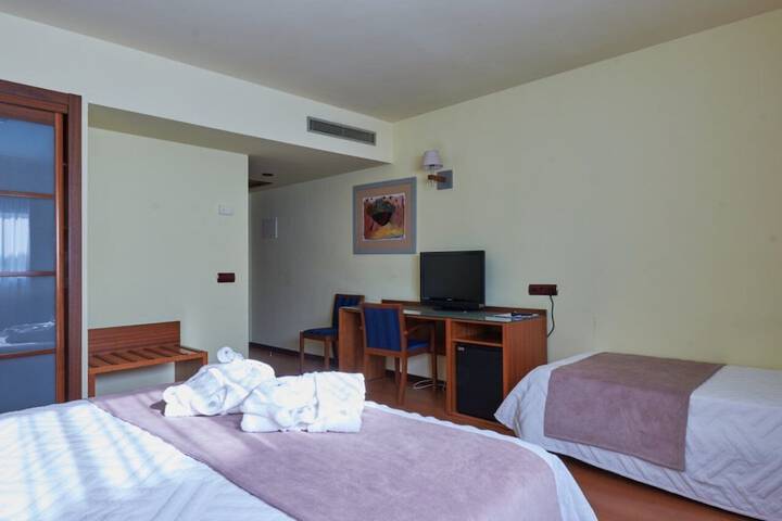 Room 30 of 186