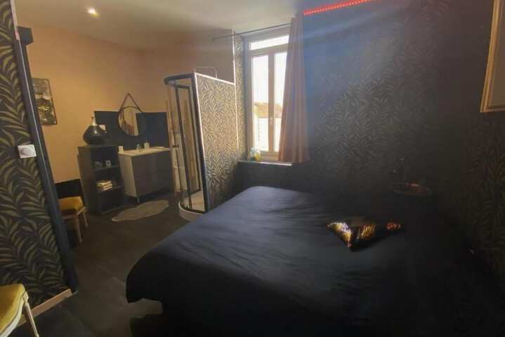 Room 3 of 39