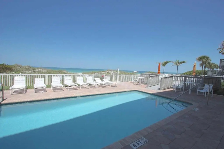 Pool 12 of 27