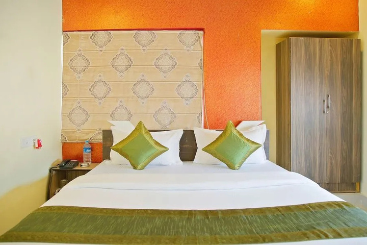 Room 14 of 20