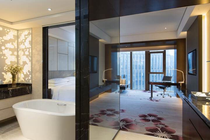 Room 5 of 50
