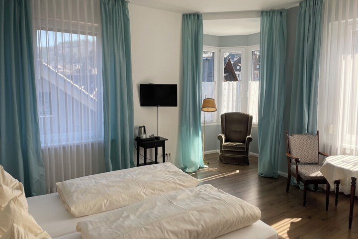 Room 11 of 35