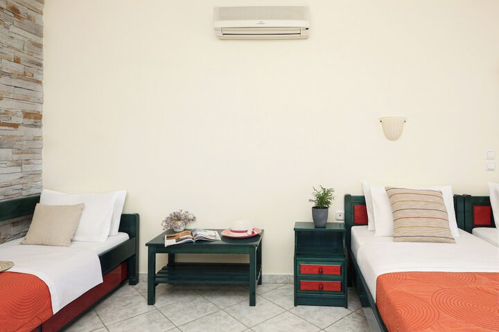 Room 7 of 42