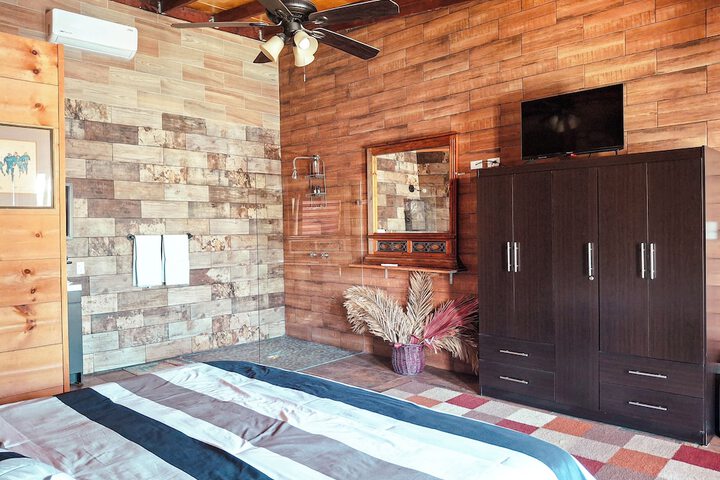Room 21 of 35