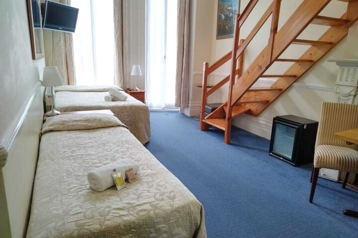 Room 31 of 283