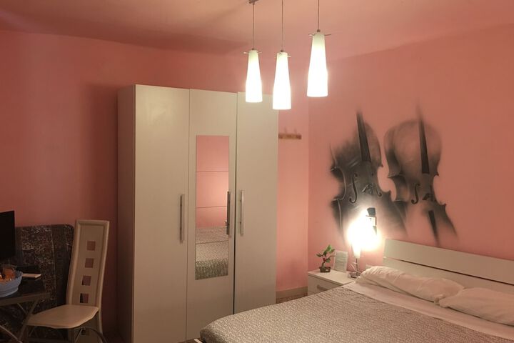 Room 7 of 42