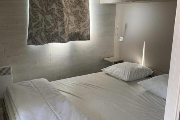 Hotel Suite Photo