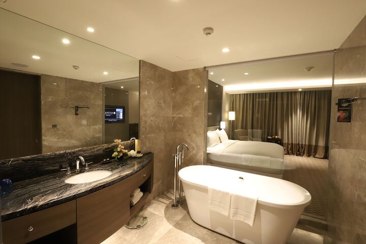 Room 44 of 113
