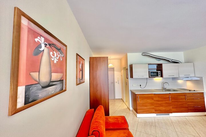 Room 71 of 151
