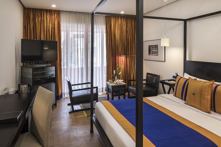 Room 15 of 60