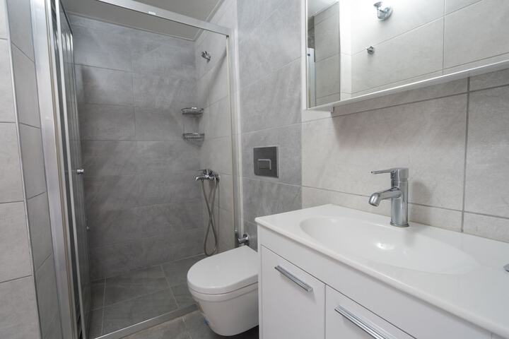 Room 16 of 26