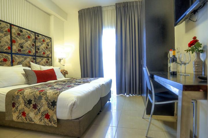 Room 21 of 50