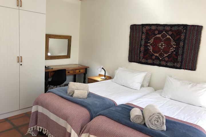Room 12 of 103