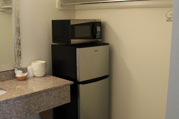 Room 6 of 12