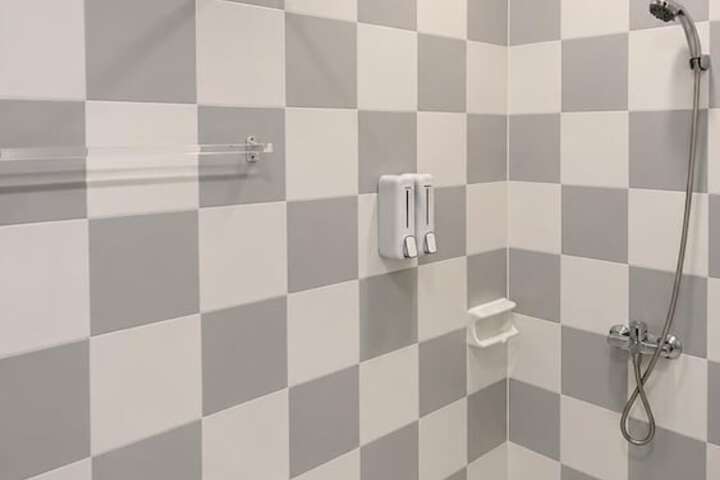 Room 61 of 77