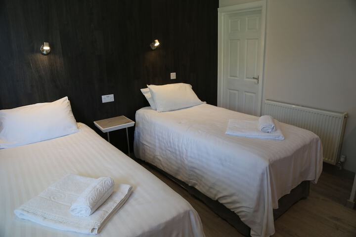 Room 21 of 49