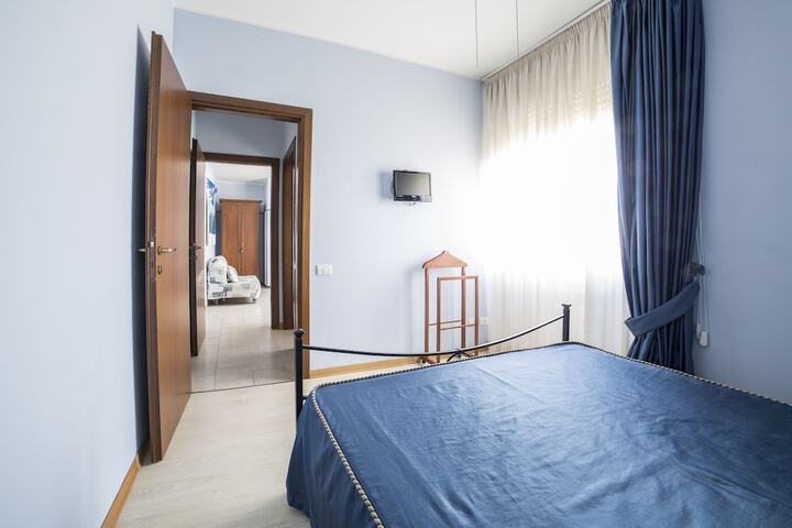 Room 6 of 36