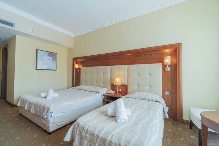 Room 17 of 119