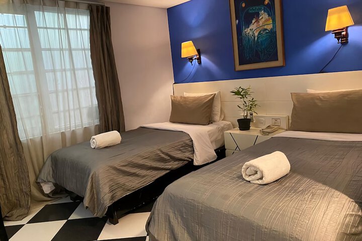 Room 17 of 48