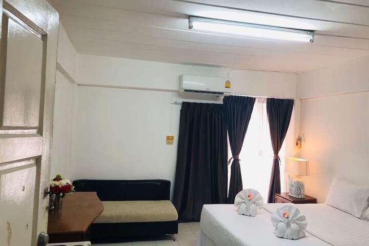 Room 20 of 29