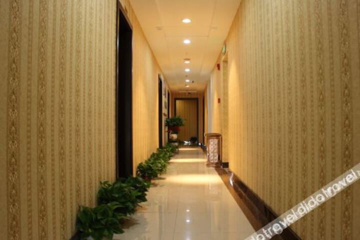 Hotel Interior 7 of 25