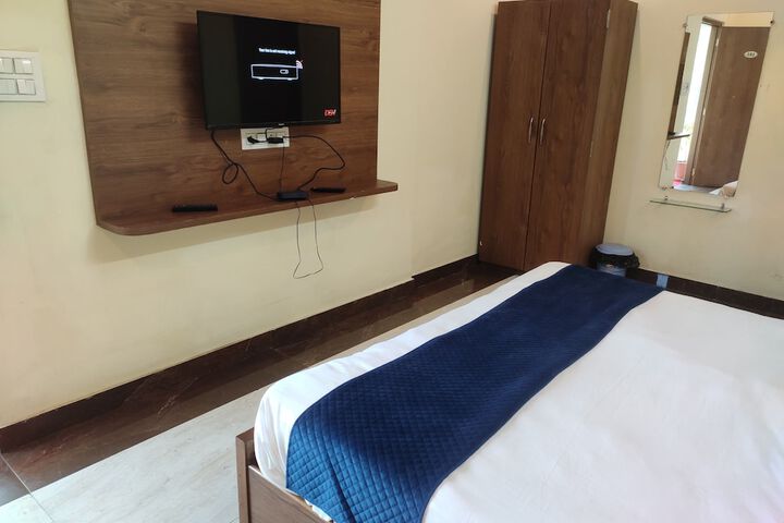 Room 2 of 15