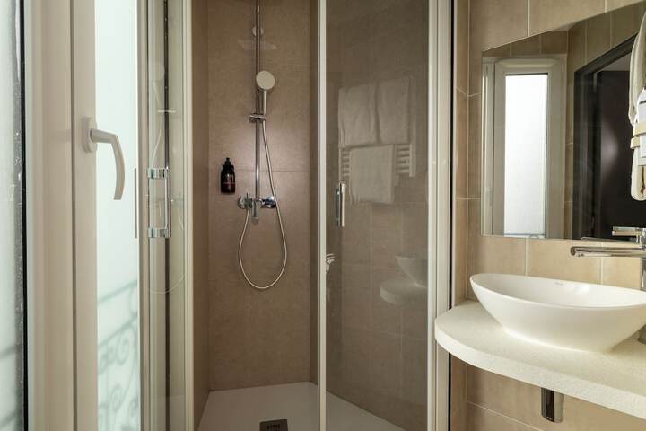 Bathroom Interior Photo