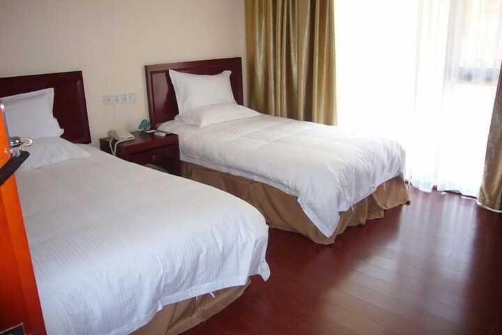 Room 5 of 44