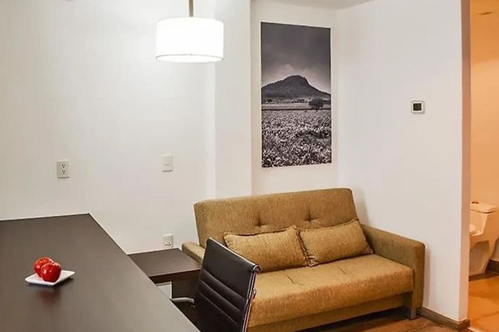 Room 13 of 23
