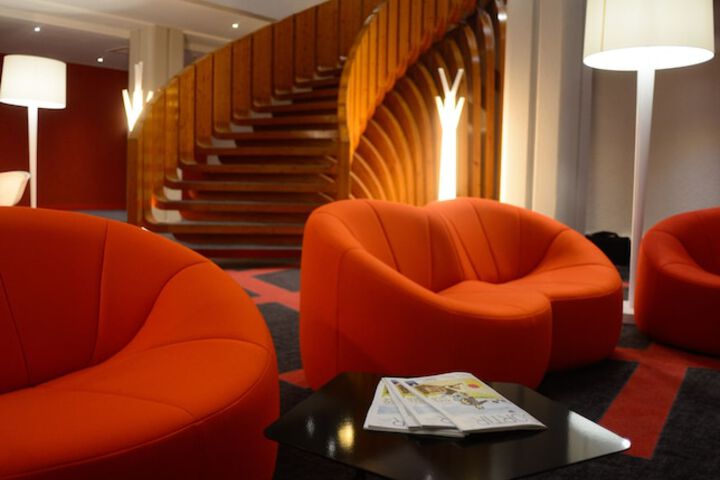 Guest Lobby