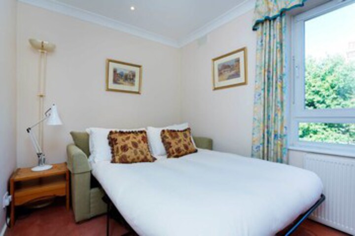 Room 17 of 25