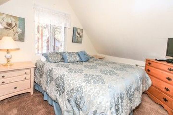 Room 11 of 27