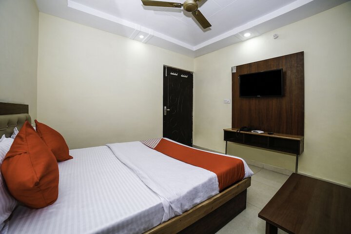 Room 17 of 18