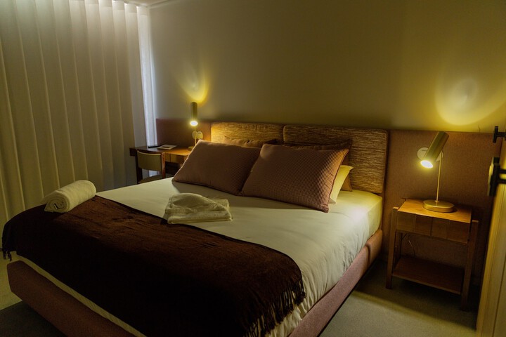 Room 3 of 34