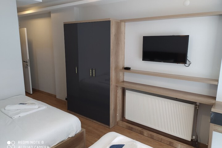 Room 4 of 20