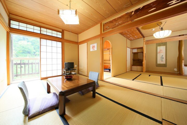 Room 6 of 23