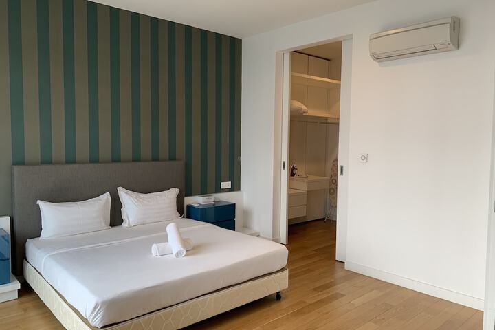Room 8 of 113