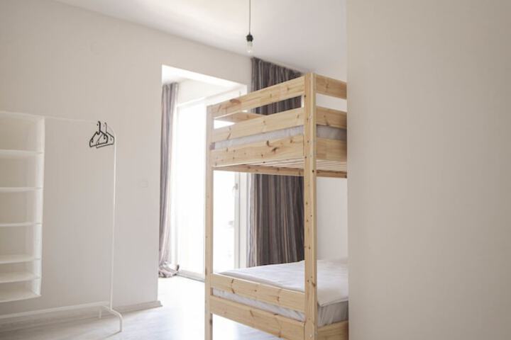 Room 32 of 135