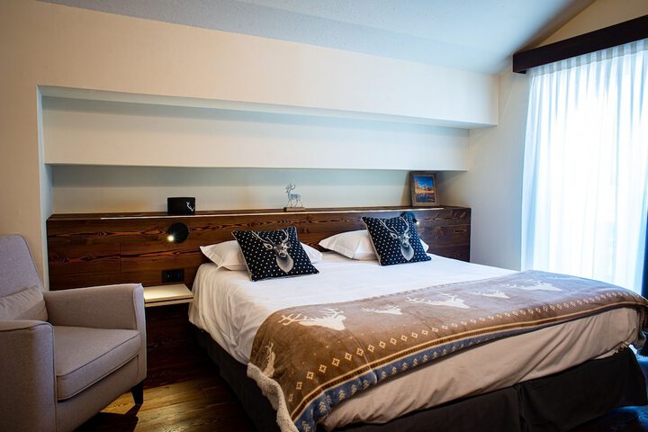 Room 15 of 48