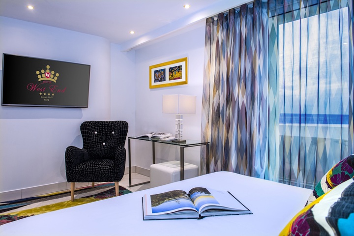 Room 43 of 102